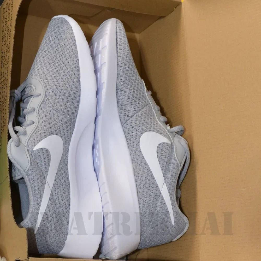 Nike Tanjun Women's Running Shoes - Picture 3 of 14
